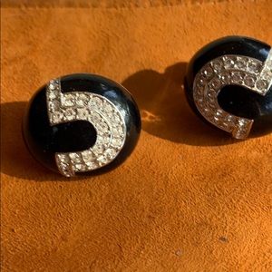 Finer black and cz earrings